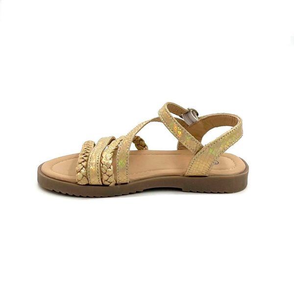 Sandalia para niña color oro