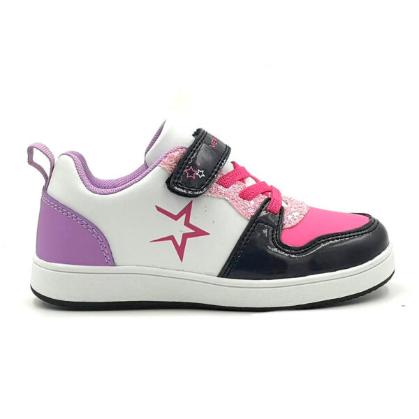 Zapatilla urbana para niña