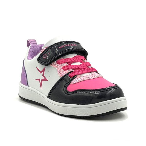 Zapatilla urbana para niña