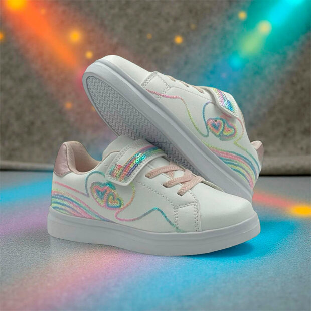 Zapatilla blanca para niña urbana