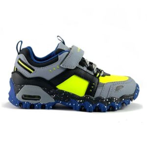 Zapatilla outdoor niño gris